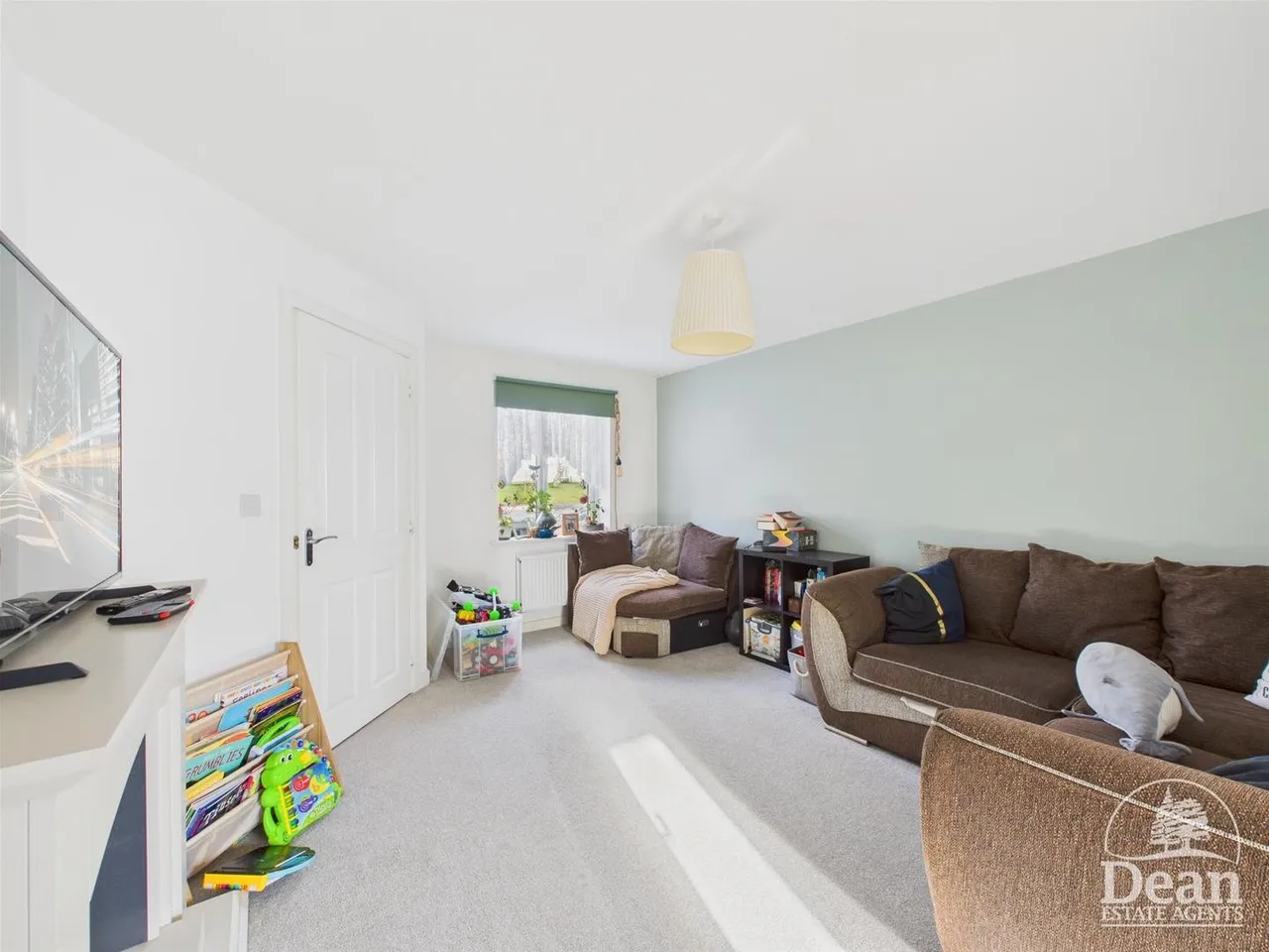 Kingfisher Drive, Lydney, photo 6