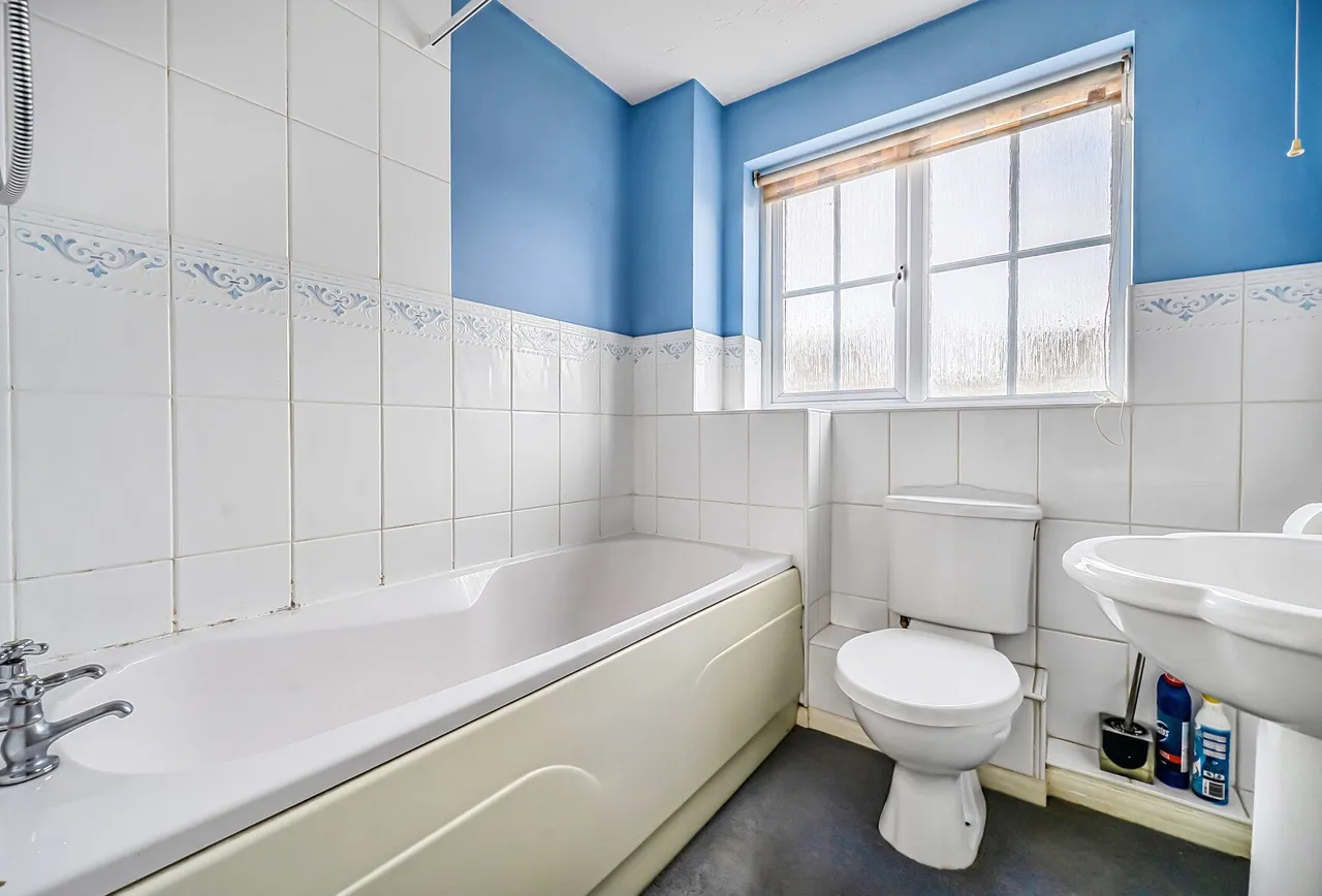 Graylag Crescent, Gloucestershire, Walton Cardiff, GL20 7RR, photo 6
