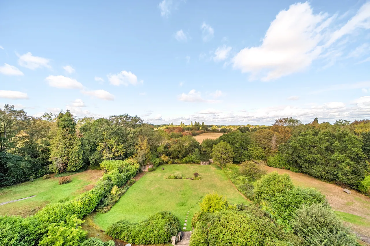 Oatlands Drive, Weybridge, KT13, photo 8
