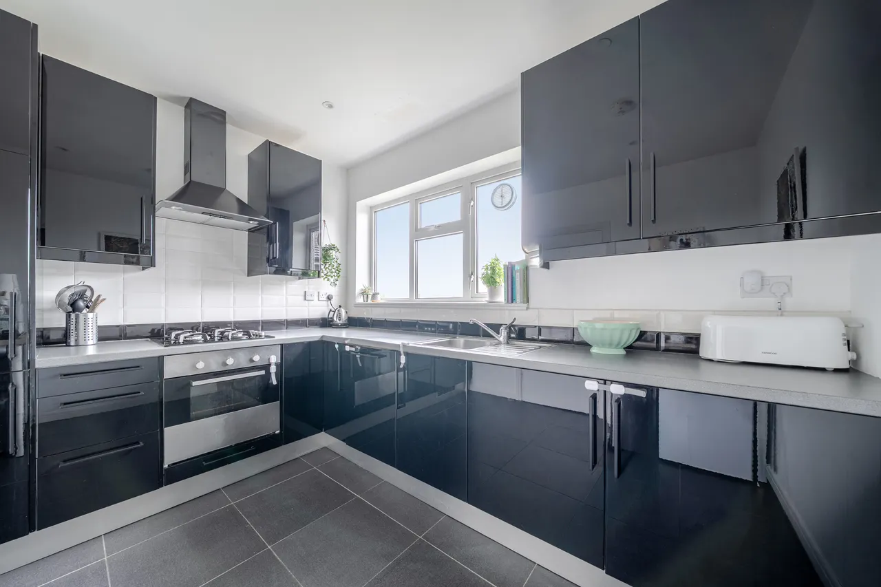 Oatlands Drive, Weybridge, KT13, photo 9