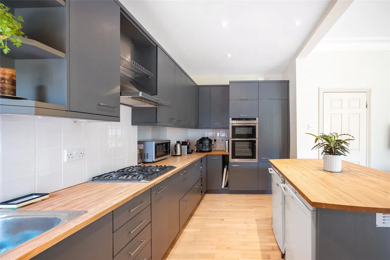 Craven Gardens, London, SW19, photo 10