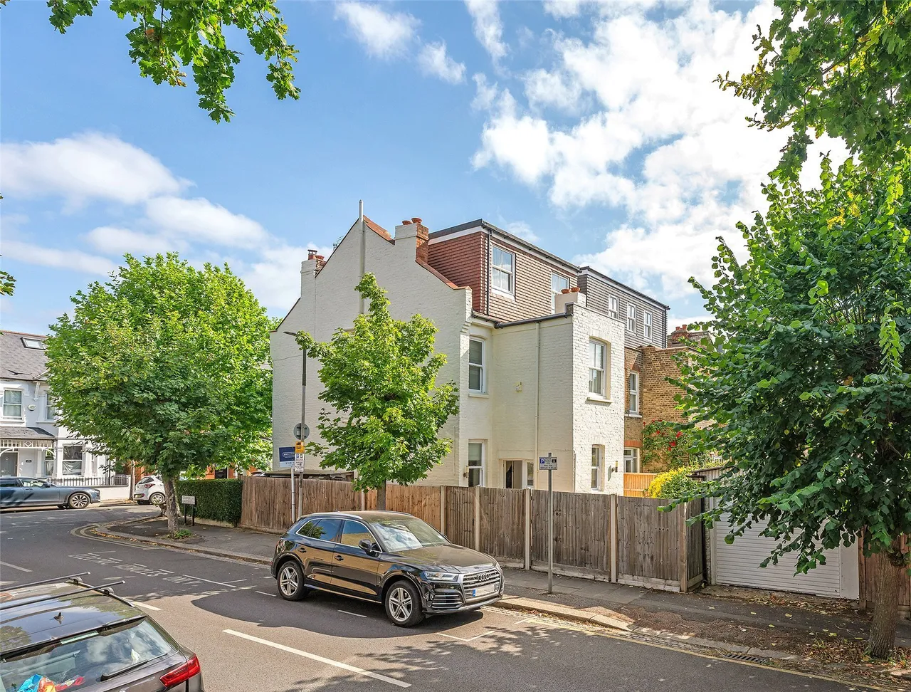 Craven Gardens, London, SW19, photo 3