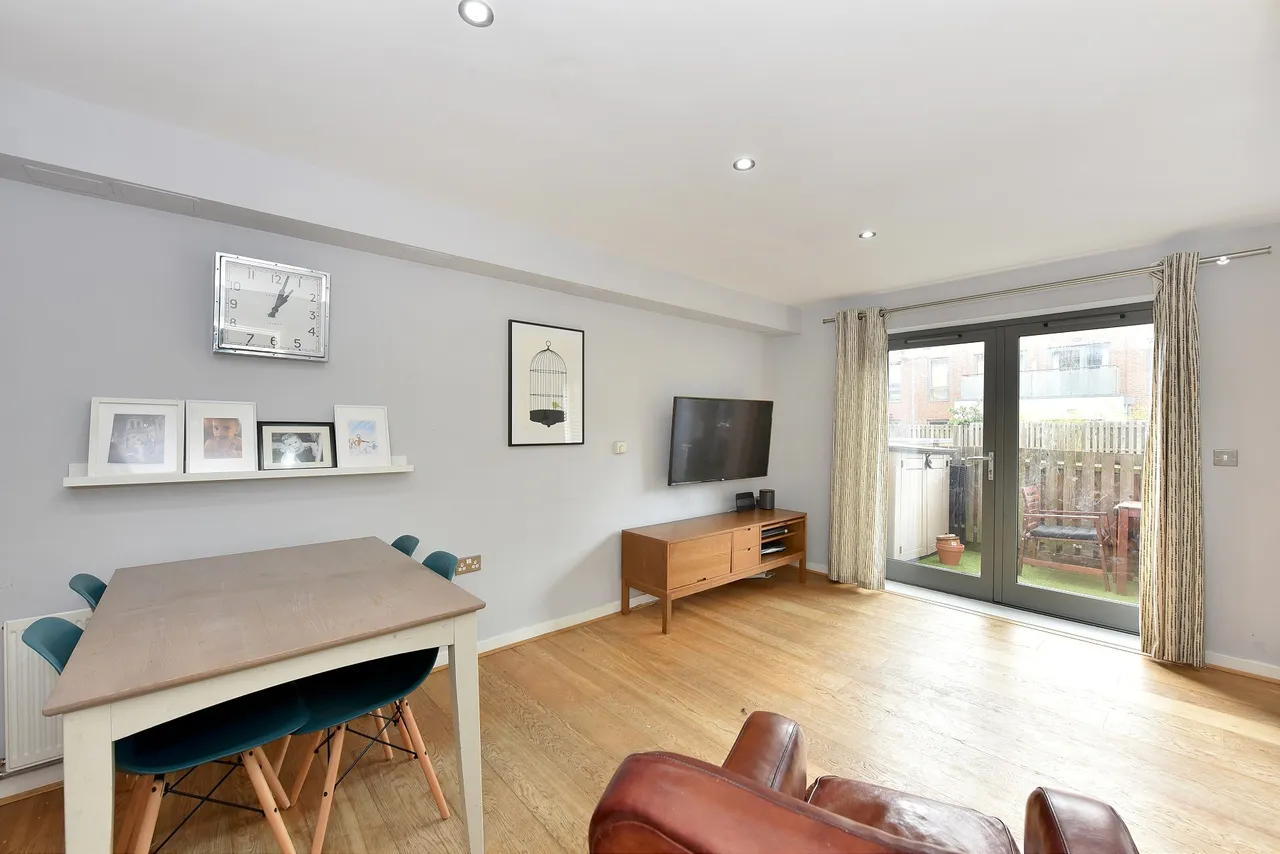 Bagleys Lane, Fulham, London, SW6, photo 5