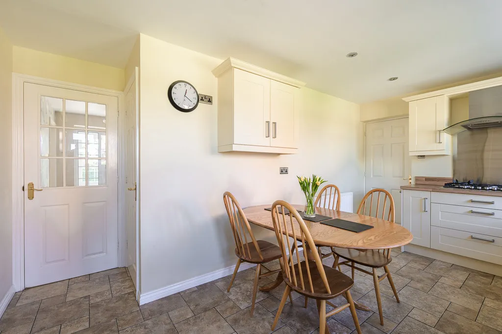 Deer Park Drive, Newport, photo 6