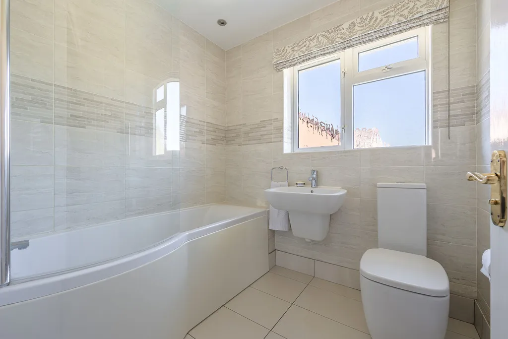 Deer Park Drive, Newport, photo 25