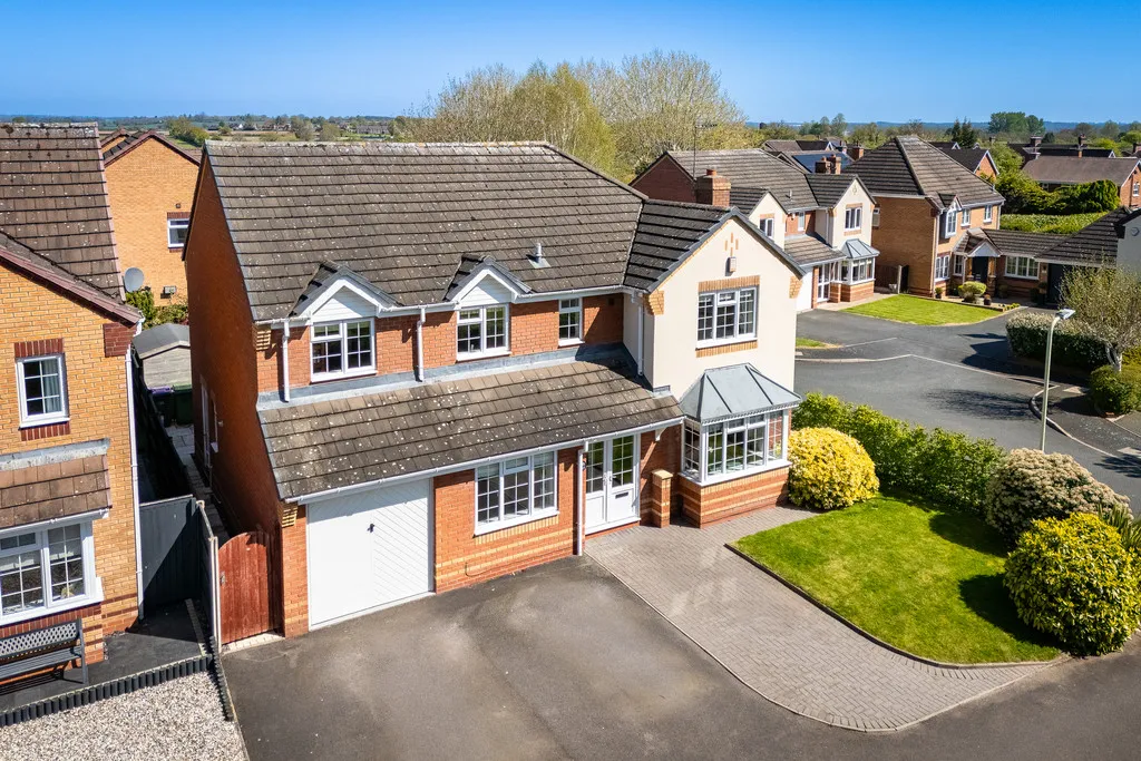 6 bed house for sale, Deer Park Drive, Newport