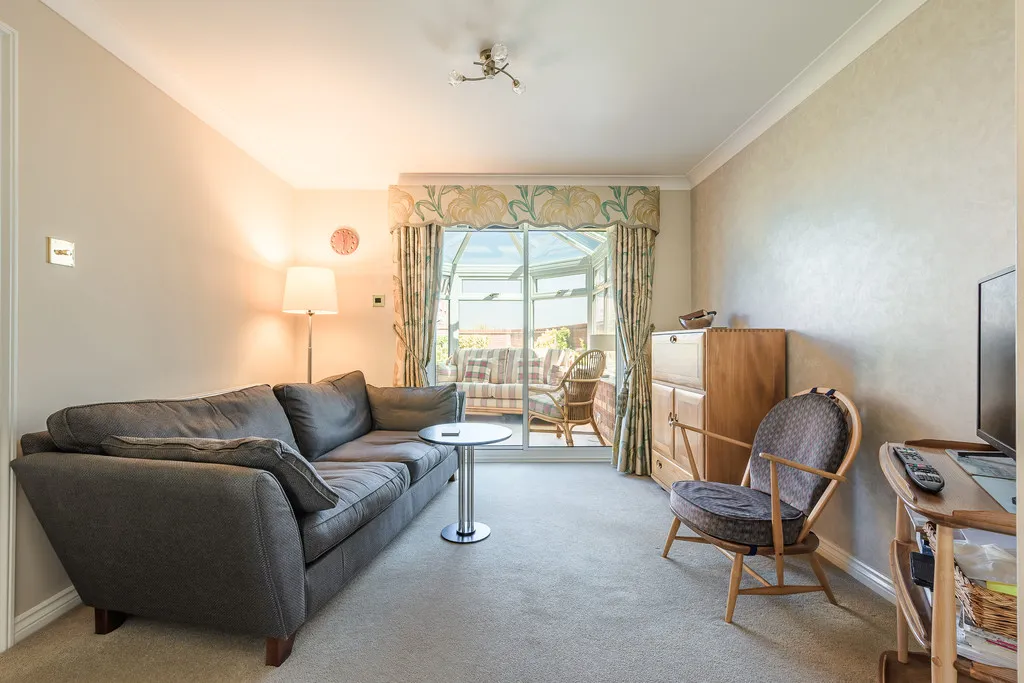 Deer Park Drive, Newport, photo 9