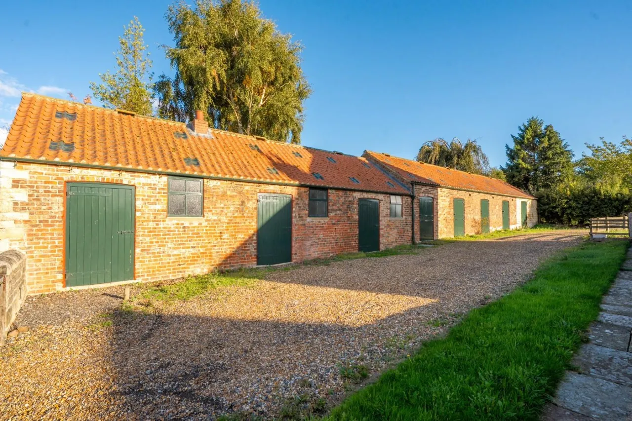 Main Street, Bickerton, LS22, photo 16