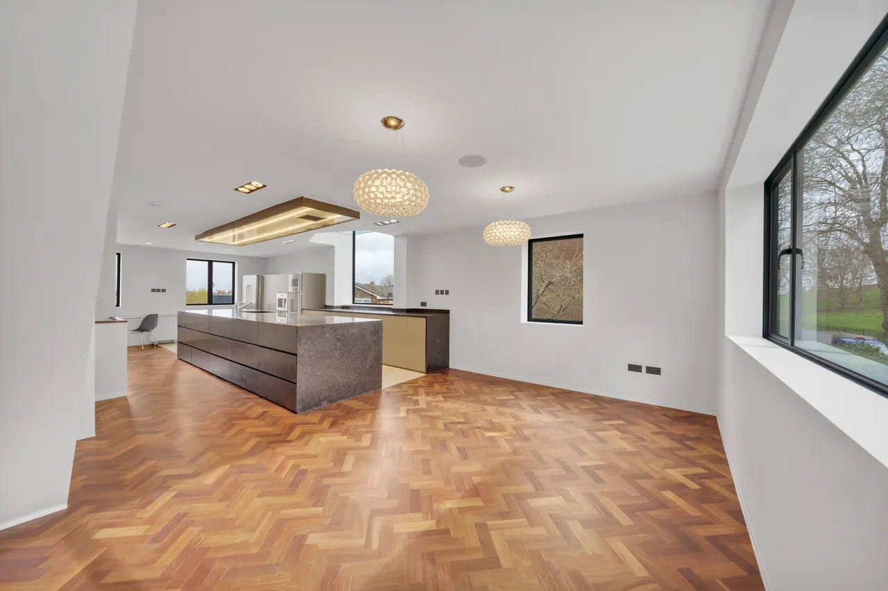 Meadowbank, London, NW3, photo 12