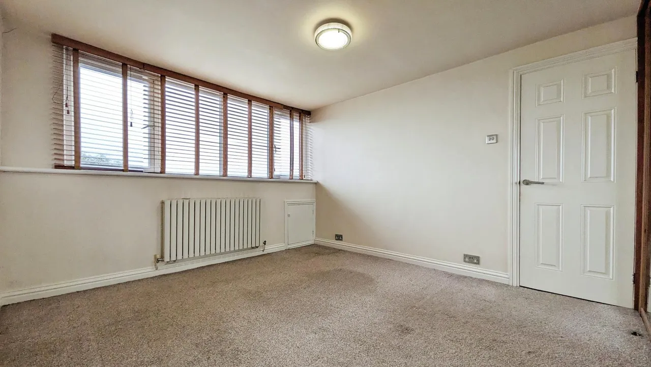 Carr House Road, Springhead, OL4, photo 16