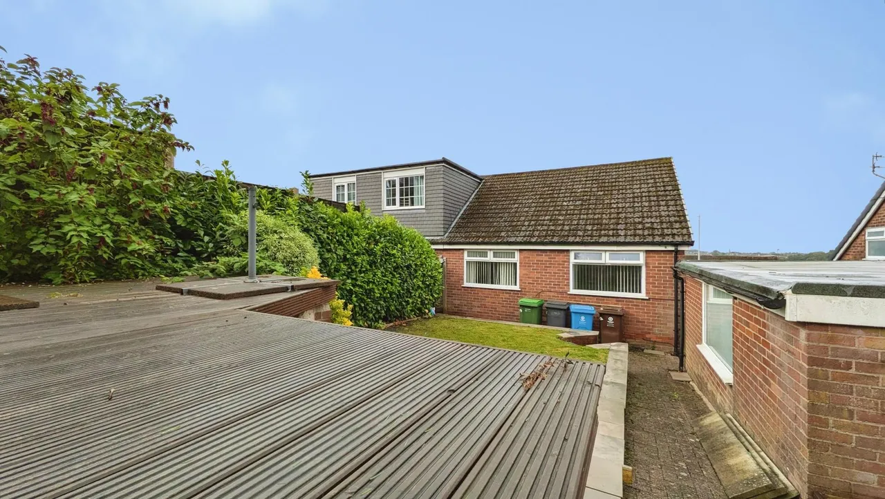 Carr House Road, Springhead, OL4, photo 19