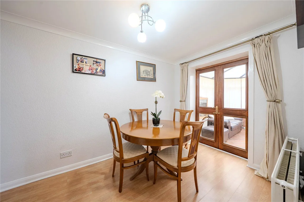 Dawsons Corner, Stanningley, LS28, photo 4