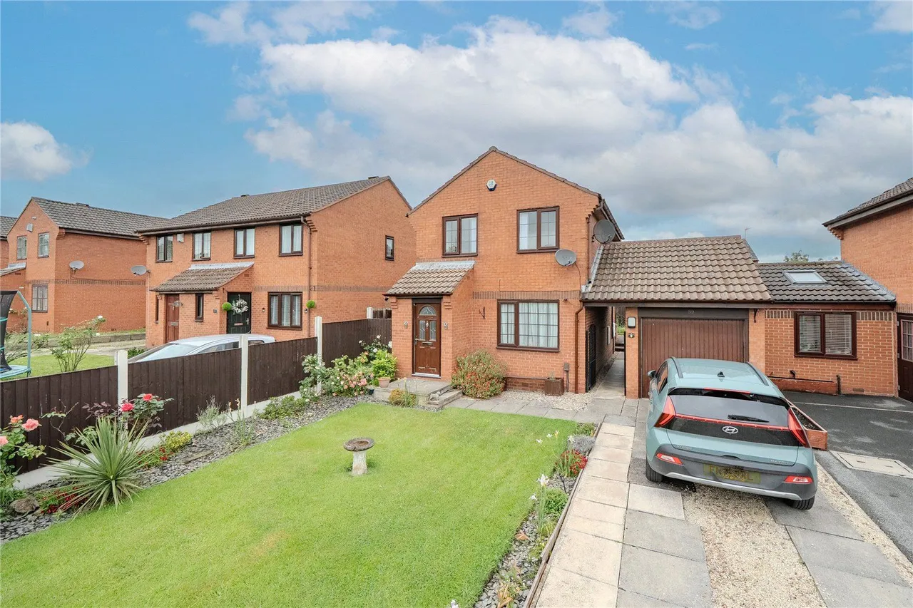 3 bed house for sale, Dawsons Corner, Stanningley, LS28