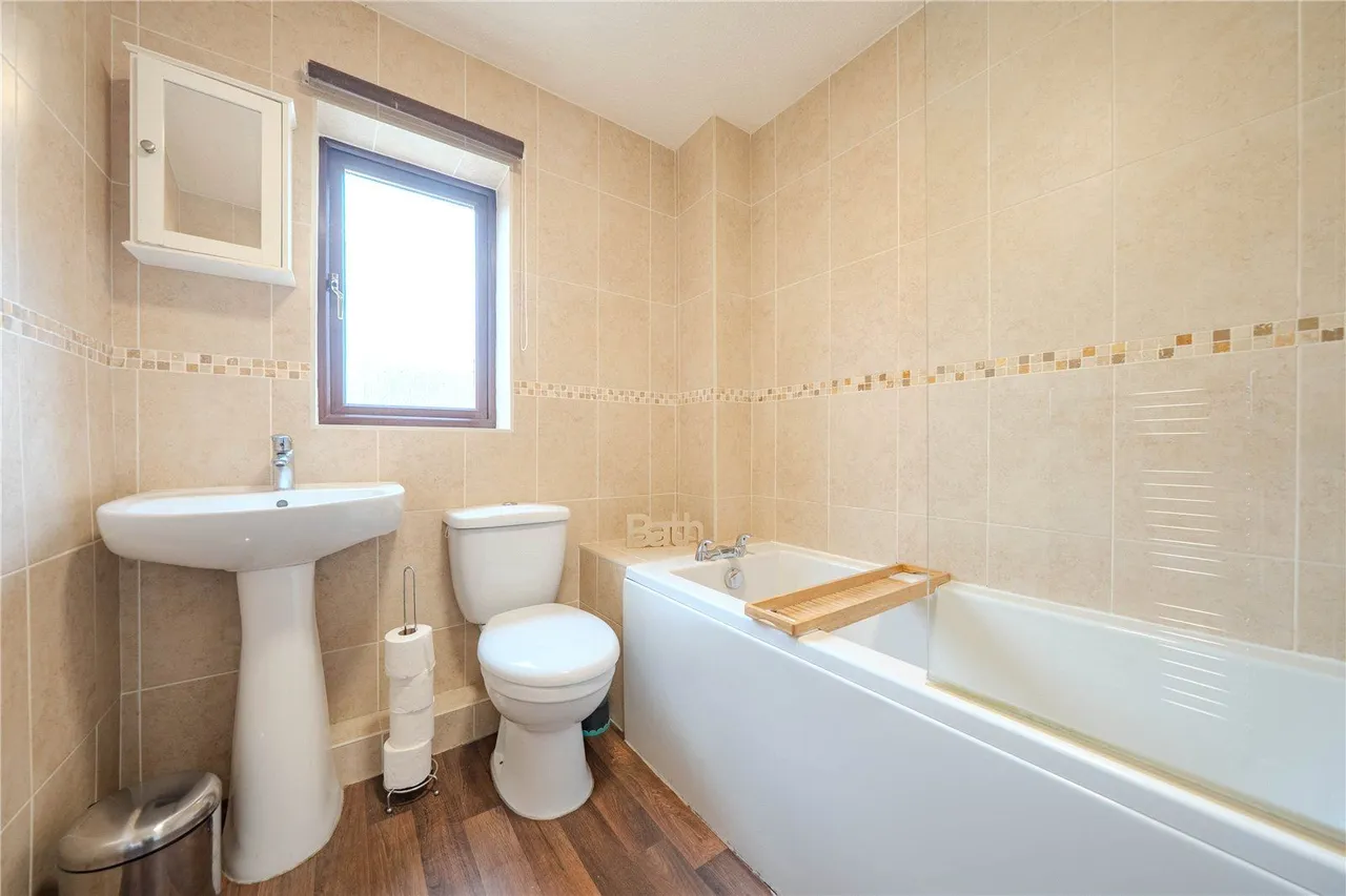 Dawsons Corner, Stanningley, LS28, photo 7