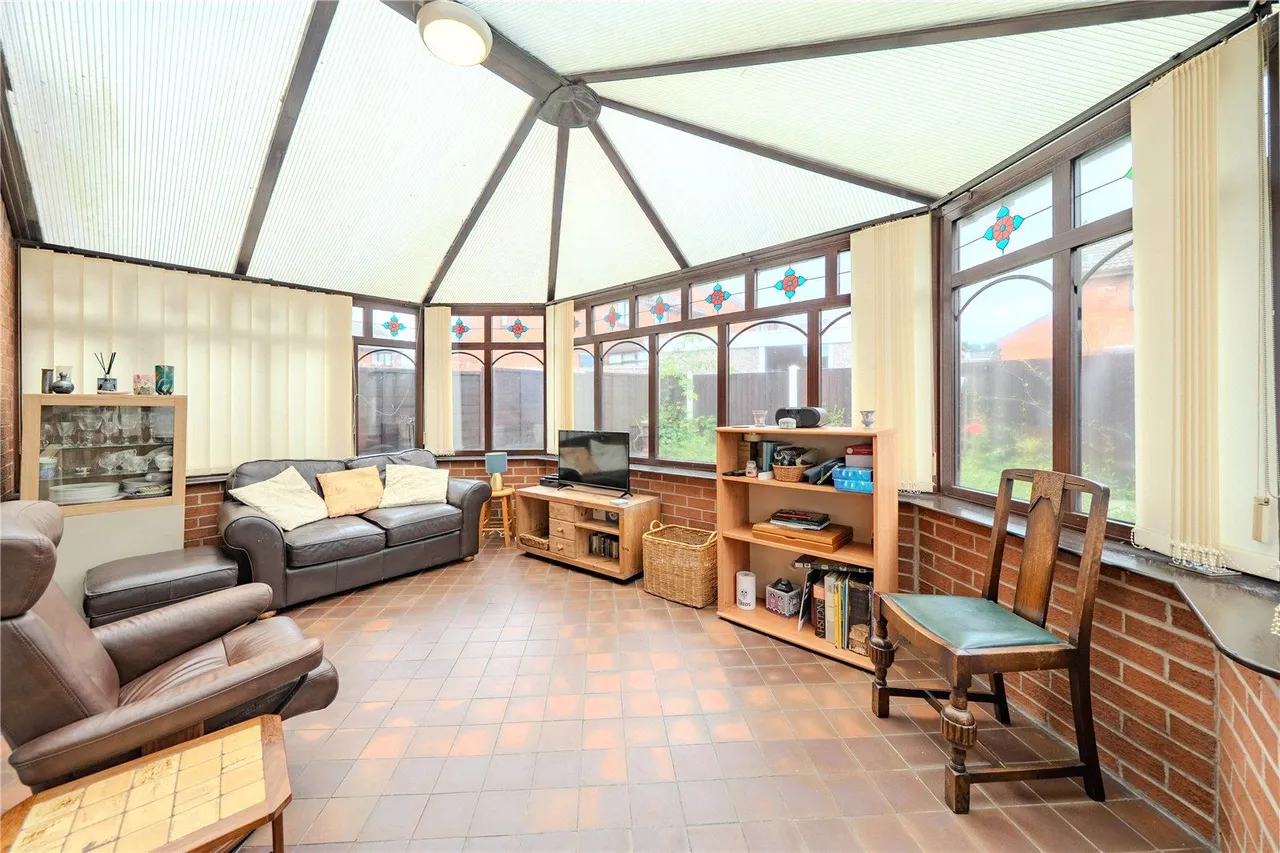 Dawsons Corner, Stanningley, LS28, photo 5