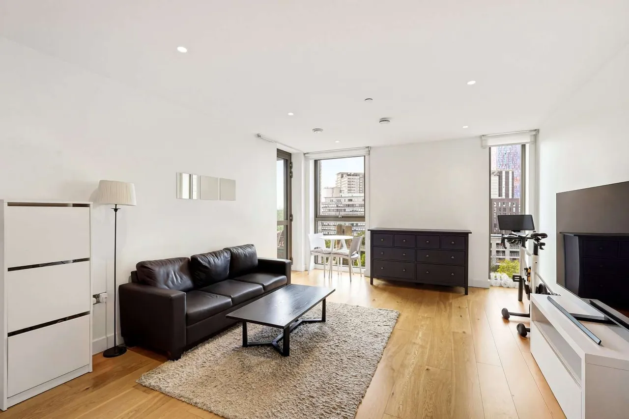 1 bed new development to rent, Caithness Walk, Croydon, CR0