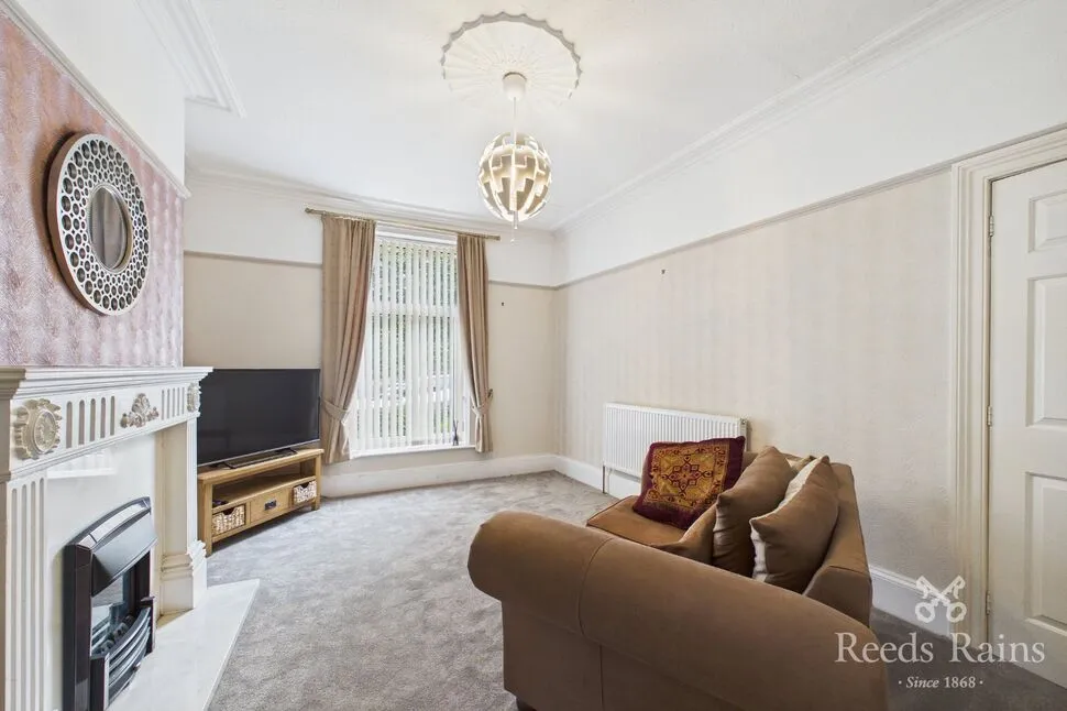 Taylor Hill Road, Berry Brow, Huddersfield, West Yorkshire, HD4, photo 10