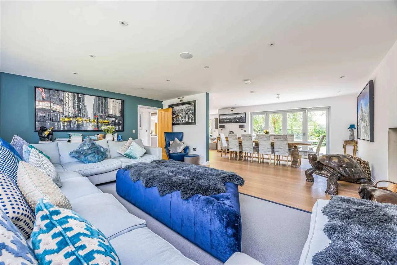 Bosham Lane, Bosham, Chichester, West Sussex, PO18 8HG, photo 8