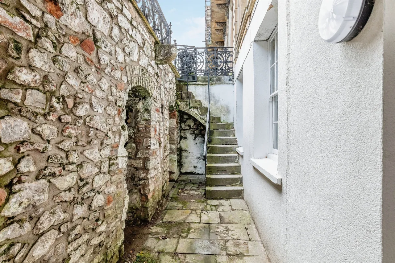 Victoria Square, Clifton, Bristol, photo 7