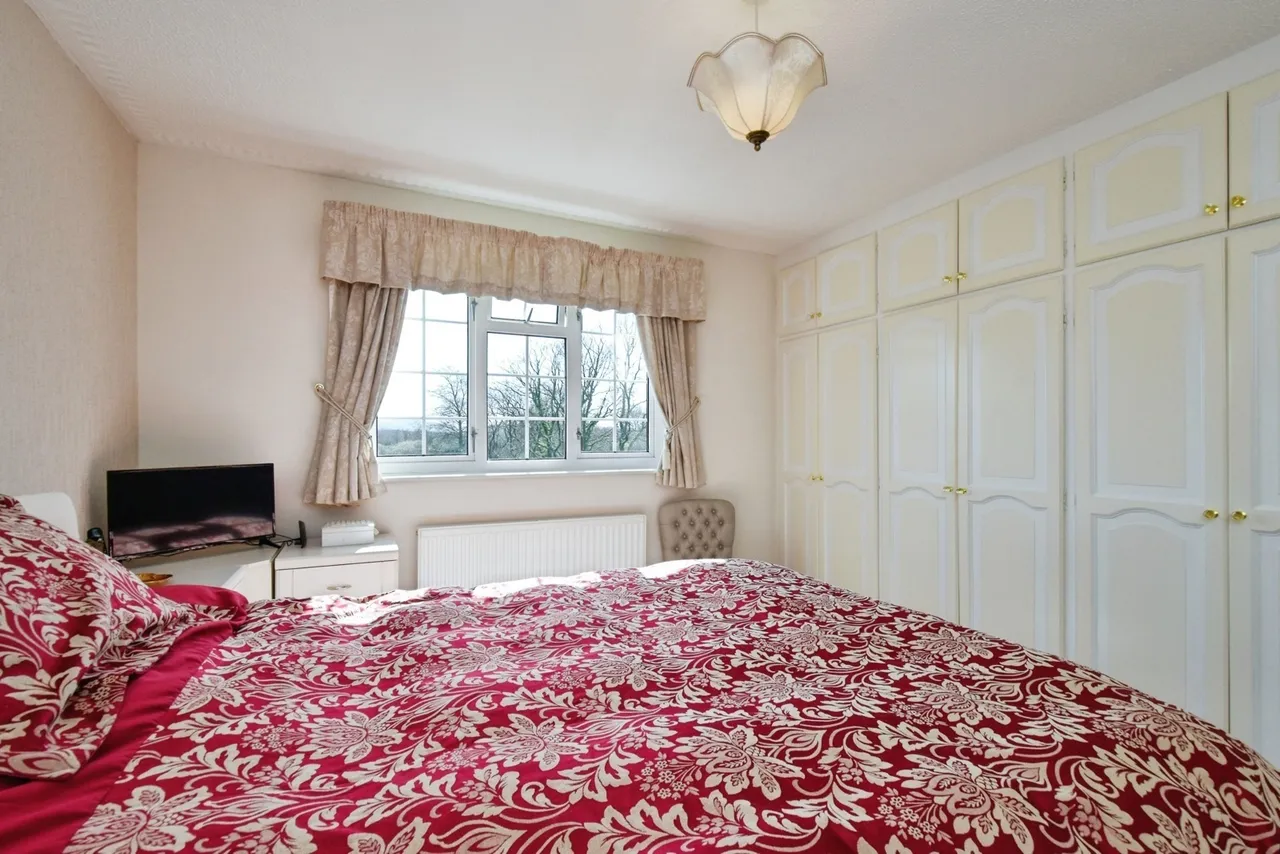 Kings Road, Llandybie, SA18, photo 13