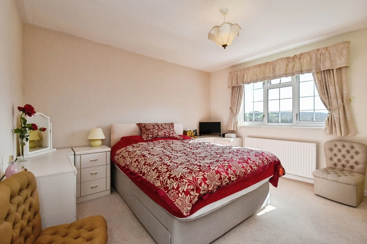 Kings Road, Llandybie, SA18, photo 12