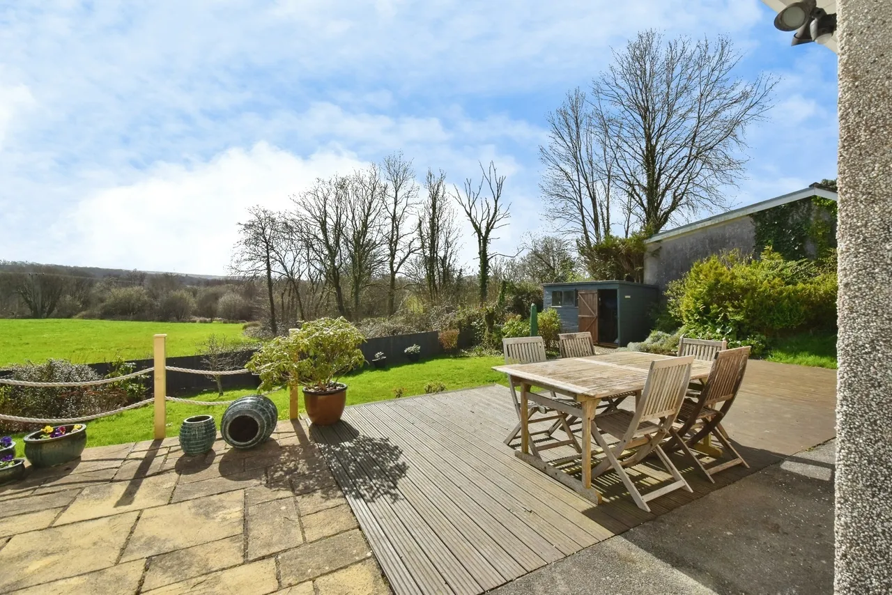 Kings Road, Llandybie, SA18, photo 4
