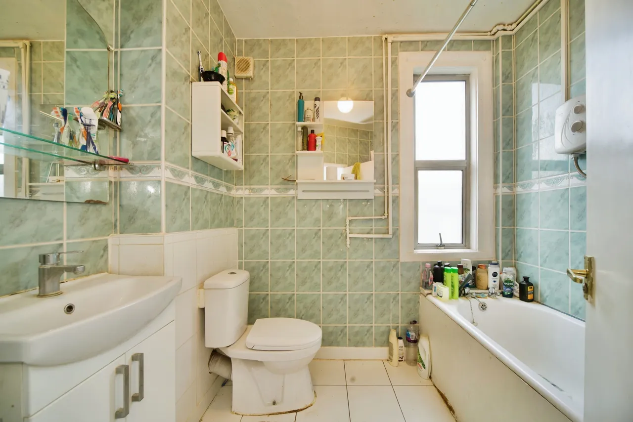 Radley Road, London, N17, photo 13