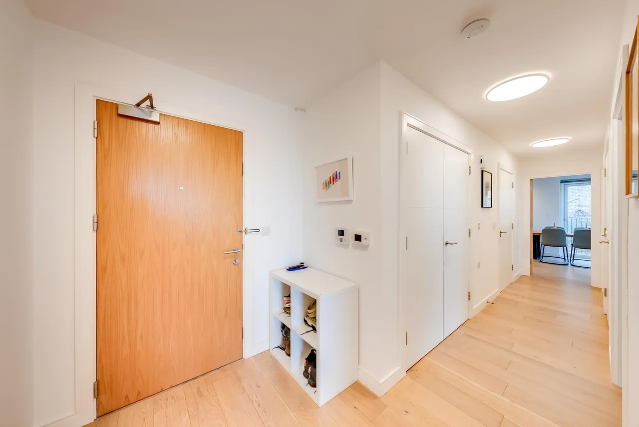 Leyton Road, London, E15, photo 29