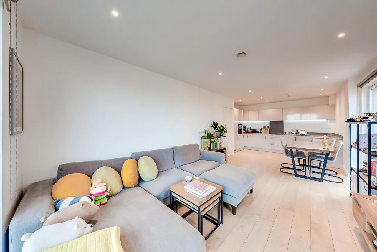 Leyton Road, London, E15, photo 9