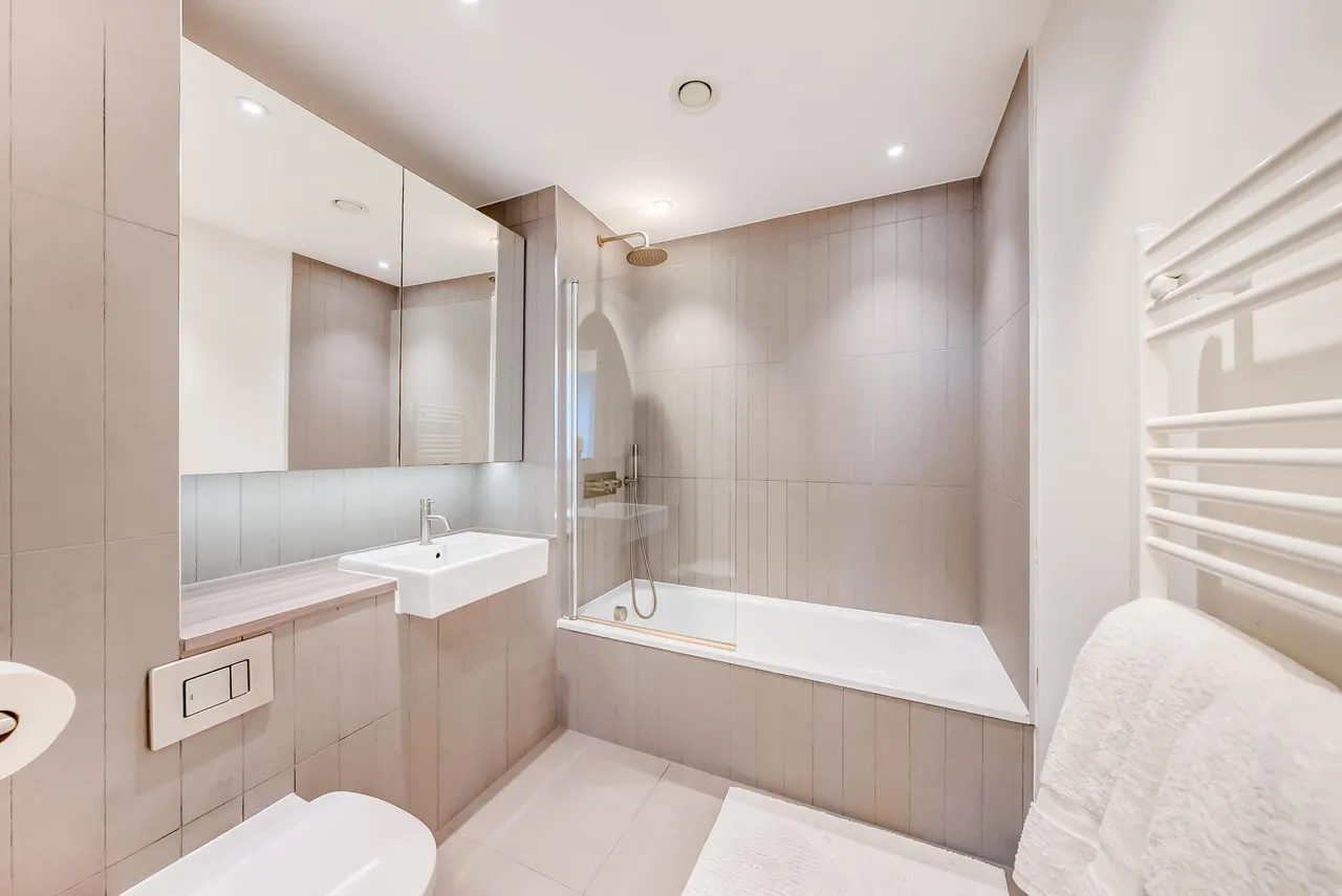 Leyton Road, London, E15, photo 23