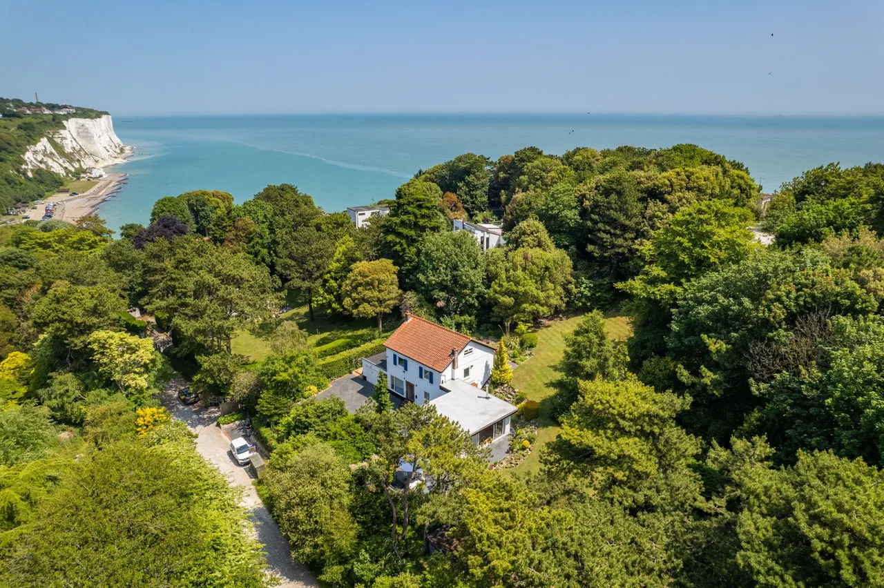 3 bed house for sale, Beach Road, St Margaret's Bay, CT15