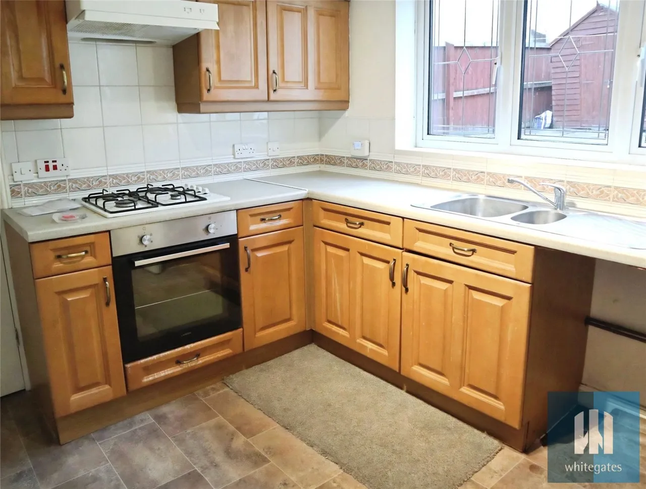 St Thomas Gardens, Bradley, HD2, photo 2