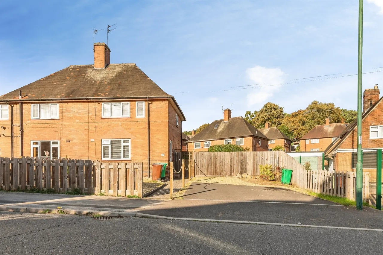 Gainsford Crescent, Nottingham, NG5, photo 2