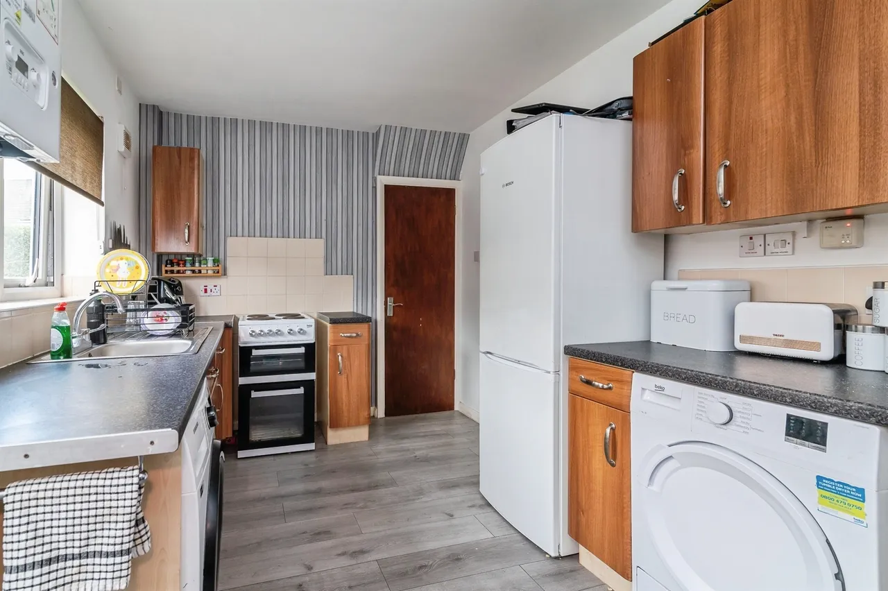 Gainsford Crescent, Nottingham, NG5, photo 10