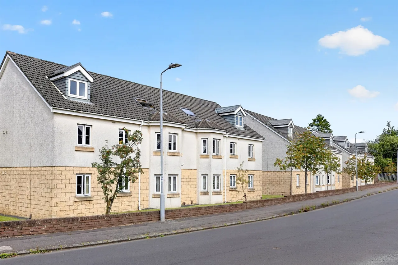 3 bed flat for sale — Barclay Drive, Elderslie, Johnstone