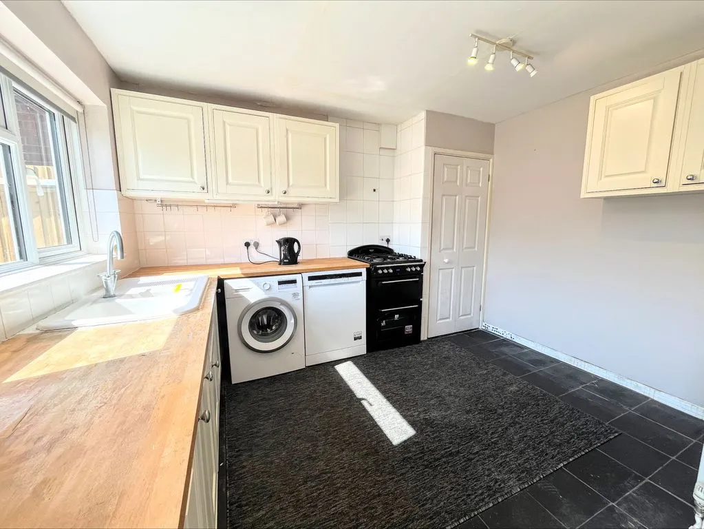 Goldfield Road, Tring, HP23, photo 3