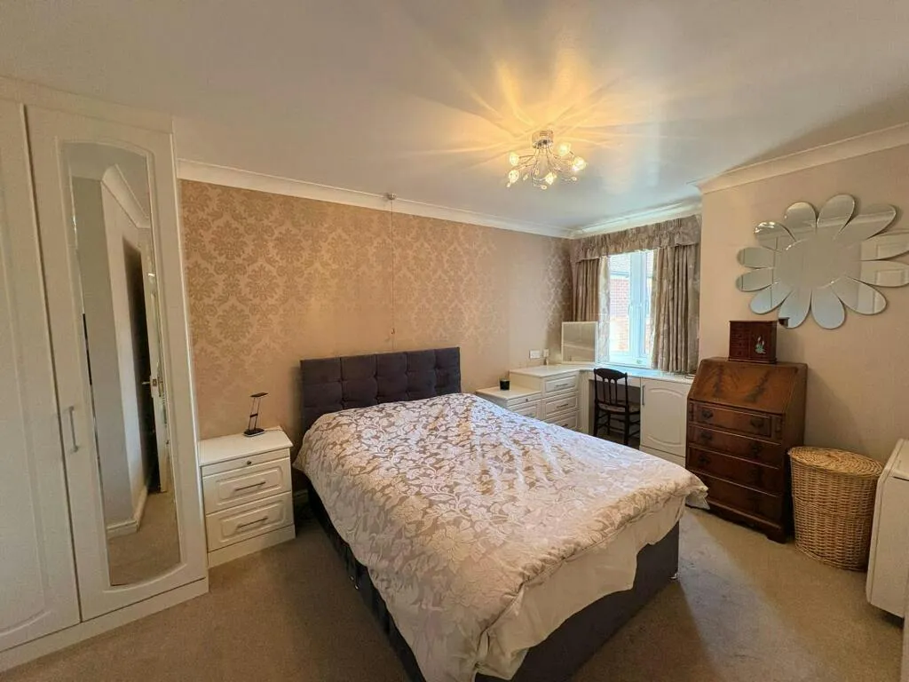 Massetts Road, Mitchell Court, RH6, photo 7