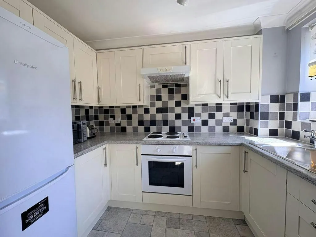 Massetts Road, Mitchell Court, RH6, photo 4