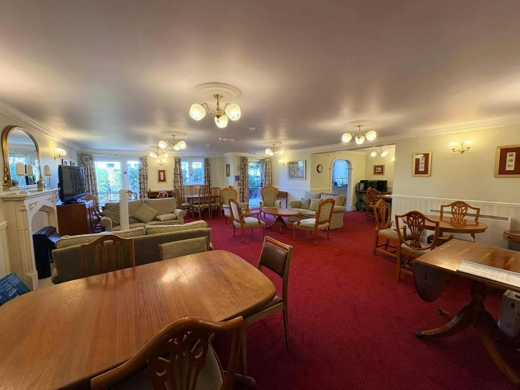 Massetts Road, Mitchell Court, RH6, photo 5