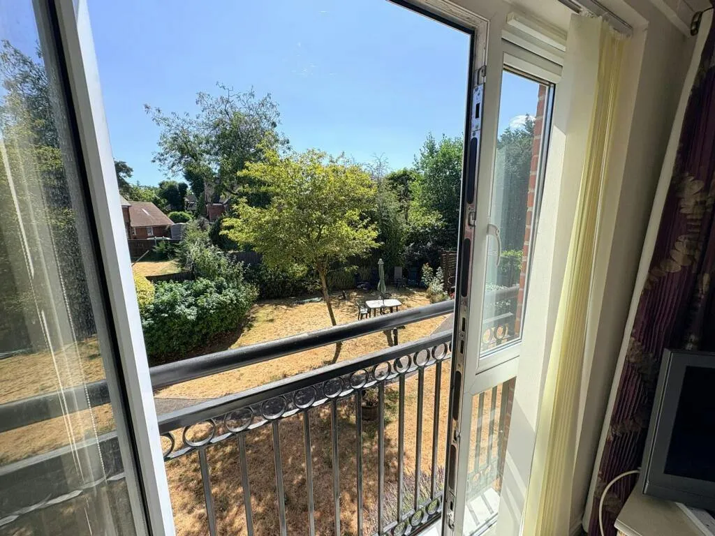 Massetts Road, Mitchell Court, RH6, photo 8