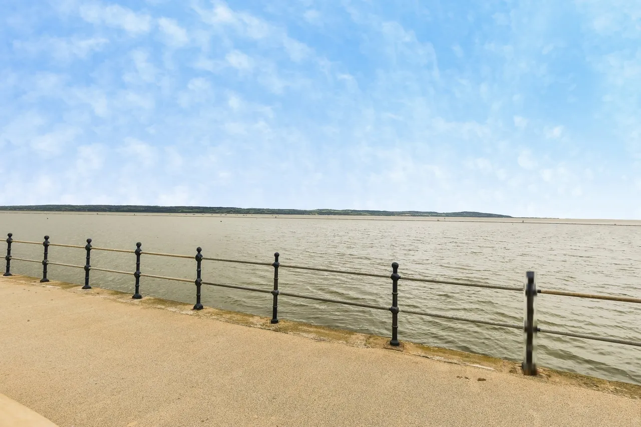 South Parade, West Kirby, CH48, photo 6