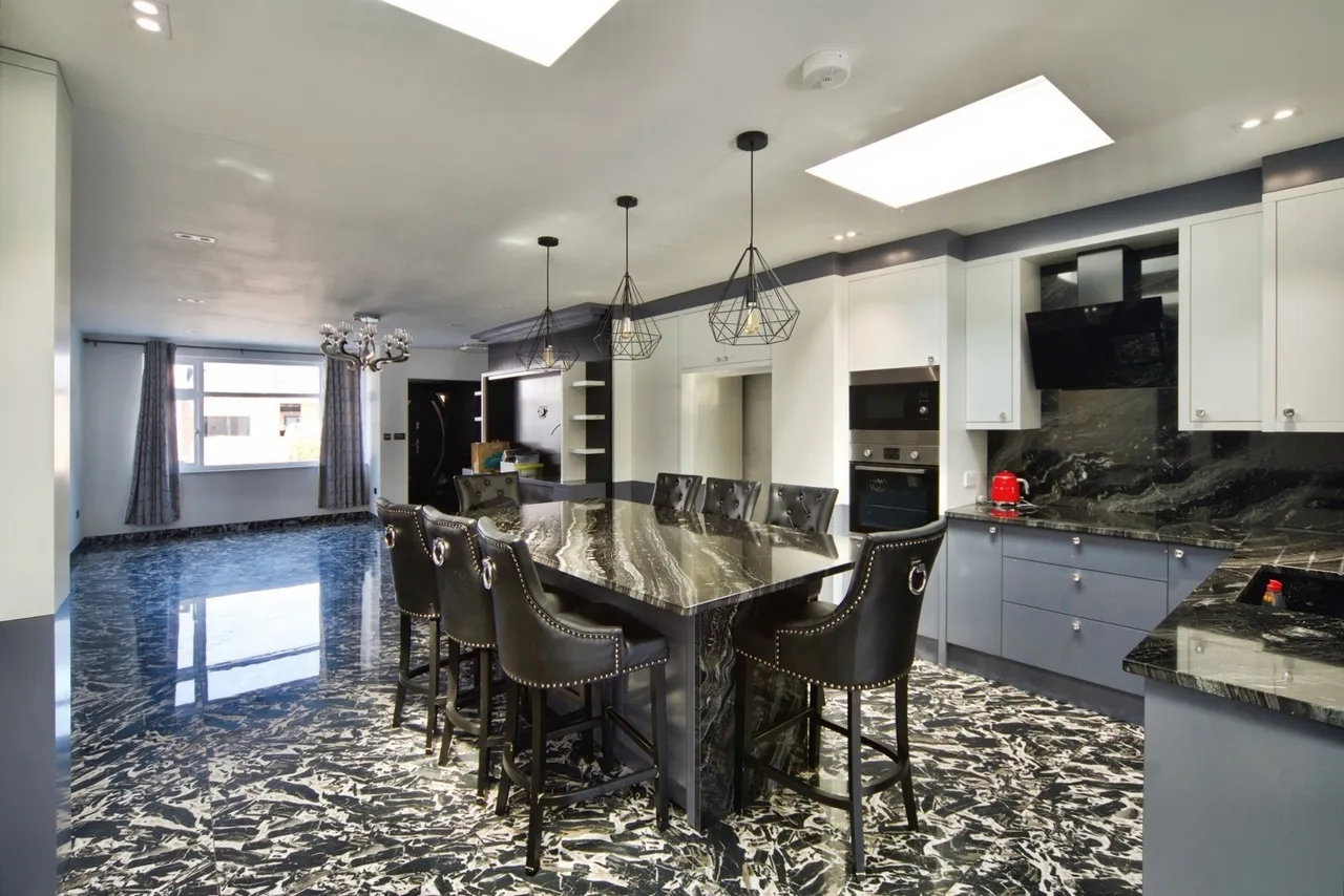Lamberhurst Road, Dagenham, Essex, RM8, photo 3