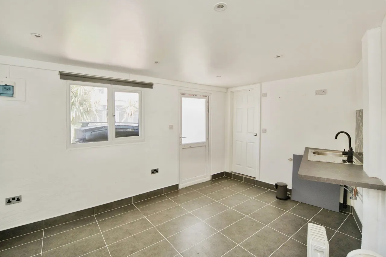 Lamberhurst Road, Dagenham, Essex, RM8, photo 12