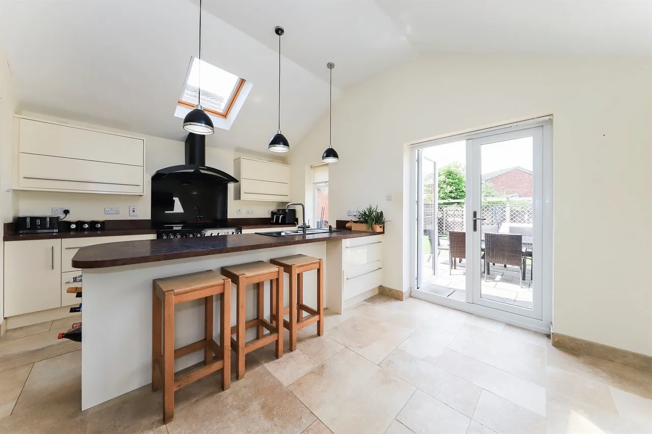 Primrose Gardens, Featherstone, WV10, photo 6