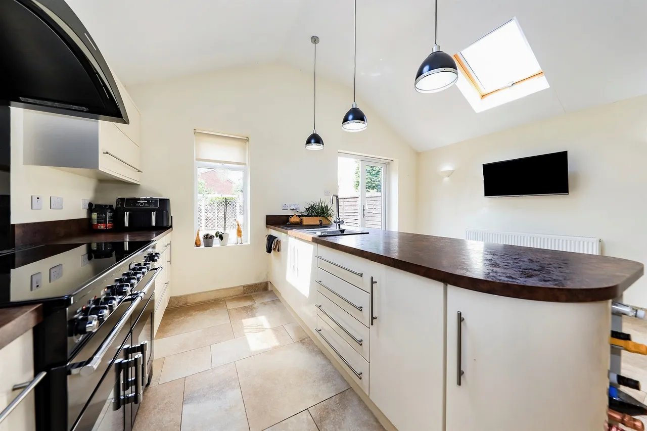 Primrose Gardens, Featherstone, WV10, photo 5