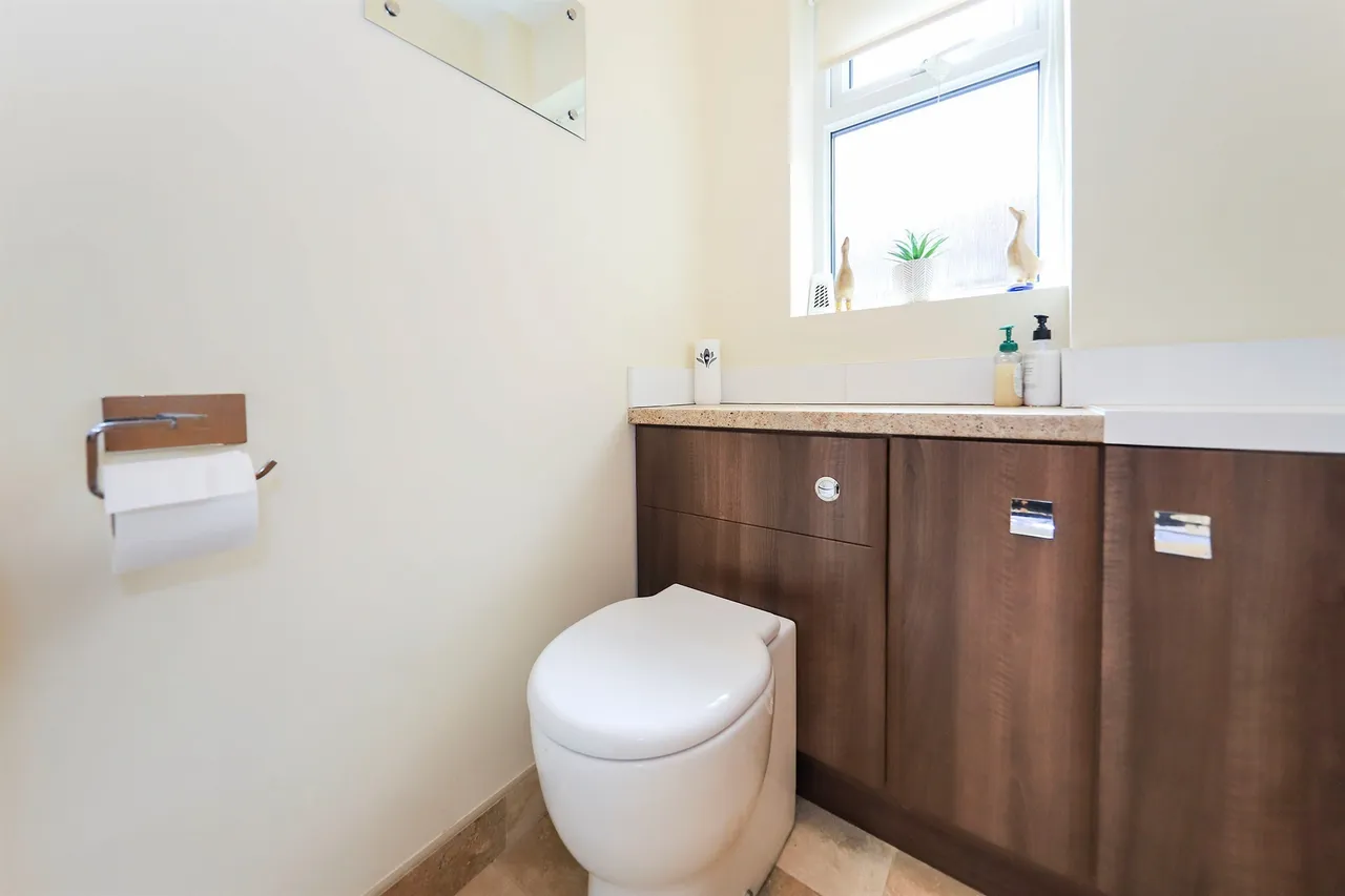 Primrose Gardens, Featherstone, WV10, photo 16