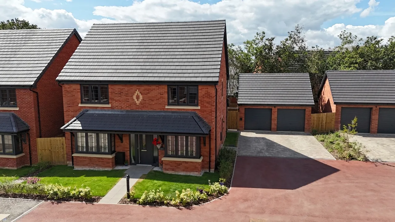 4 bed house for sale, Ashton Gate Drive, Stoke-On-Trent, ST4