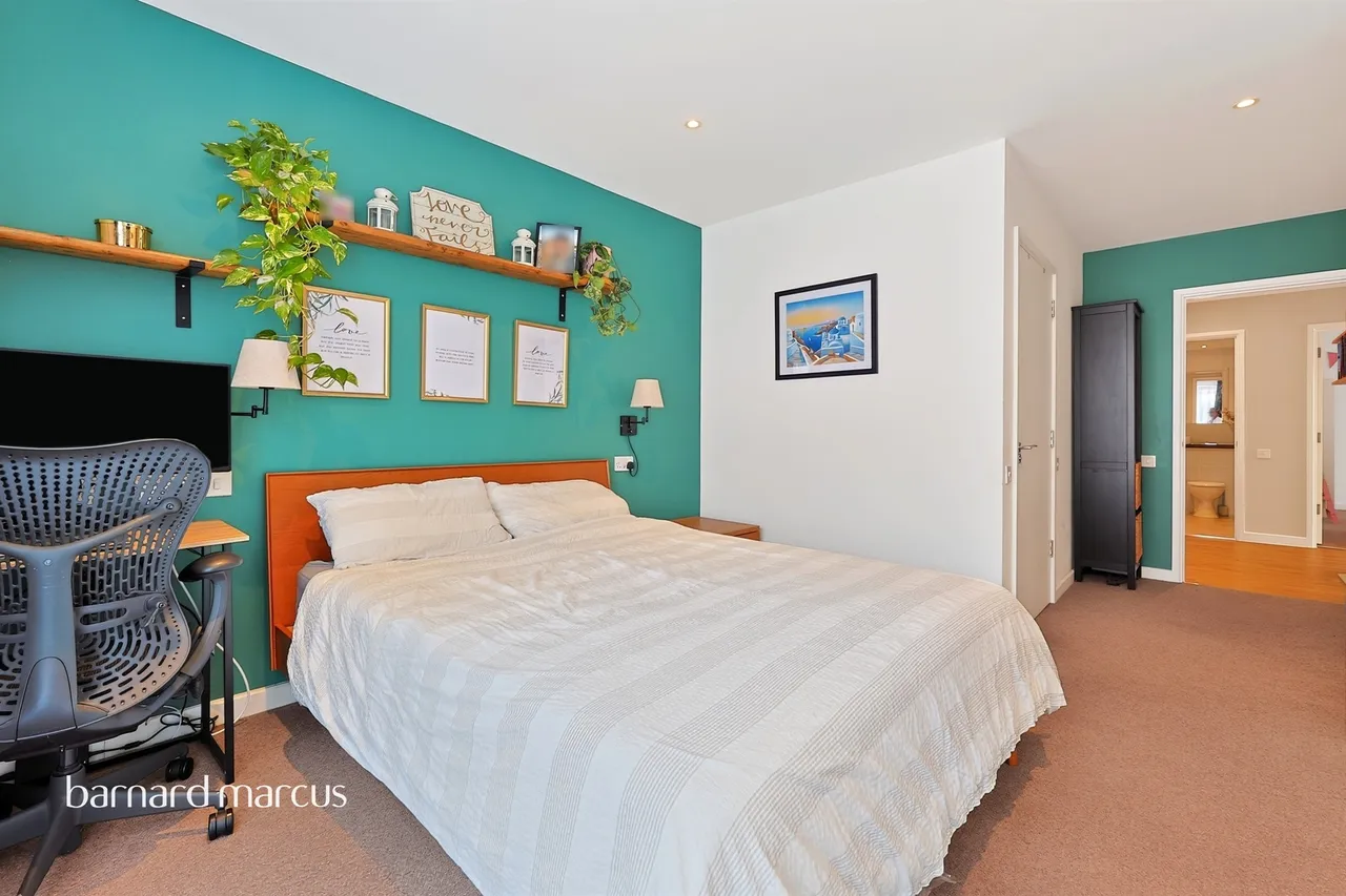 Reynard Way, Brentford, photo 12