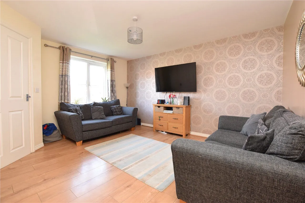 Woodlands Way, Whinmoor, LS14, photo 2