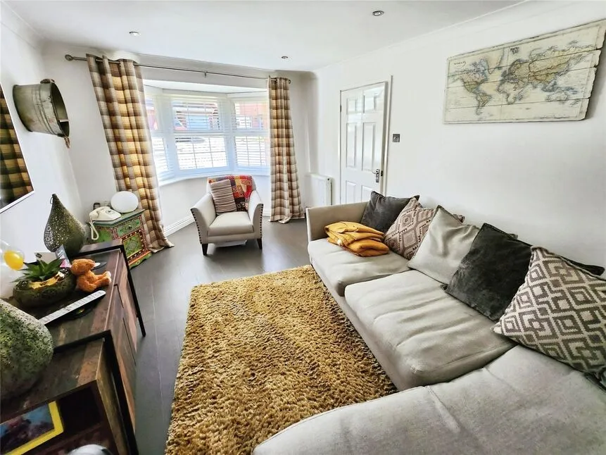 Marsdale Drive, Nuneaton, Warwickshire, CV10, photo 2